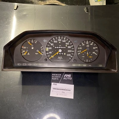 Cuadro de instrumentos diésel Mercedes Benz Clase E W124 230 KM/H OEM VDO 250TD 300D Foto 1 de 4