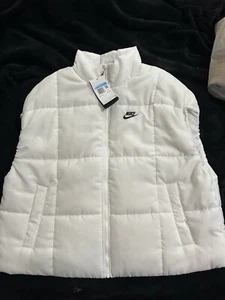 Women's Nike Sportswear Therma-FIT Synthetic Fill Vest Medium🔥🔥 (J) $110 MSRP - Picture 1 of 3