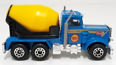 Matchbox 1981 Peterbilt Diecast Construction Cement Mixer Truck 1/80 Scale - Image 1 of 4