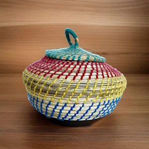 Vintage Seminole Native American Multi-Color Thread Basket with Lid, 6" Wide - Picture 1 of 11