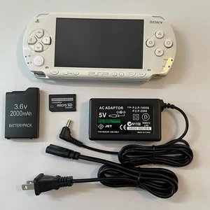 WHITE Sony PSP 1000 System w/ Charger & 32gb Memory Card Bundle Region Free - Picture 1 of 2