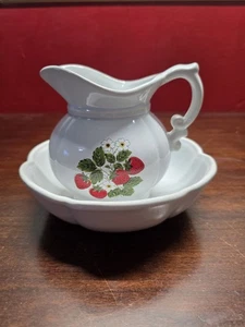 Vintage McCoy Pottery Strawberry Country Pitcher and Wash Basin Bowl Set #7528 - Picture 1 of 6