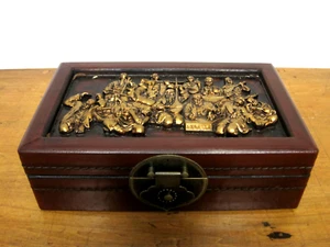 Vintage Chinese Lacquered Wood Gold Gilt Finished Keepsake Box - Picture 1 of 12