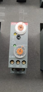 ABB C552 1SAR421010R0002 24V 50-60HZ 8A/250V-1/3 HP 240 VAC Offertissima - Picture 1 of 2