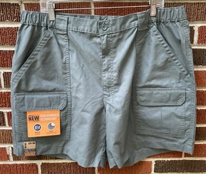 NWT SAVANE MEN'S BALSAM GREEN PERFORMANCE TECH HIKING SHORTS UPF PROTECTION 40 - Picture 1 of 5