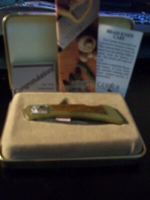 Cuchillo con mango de madera y latón GERBER de colección HECHO EN EE. UU. SPARTAN STORES REGALO Foto 1 de 4