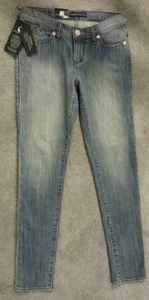 NWT WOMENS ROCK & REPUBLIC SKINNY BERLIN JEANS $88 BOX CAR R010163 - Picture 1 of 1