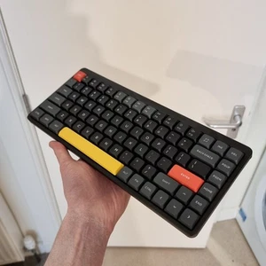 NuPhy Air75 V2 – Wireless Mechanical Keyboard - Cowberry Switches / Black - Picture 1 of 6