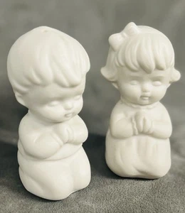 Cocteleras S&P vintage para niños, bisque blanco vintage arrodillado niño y niña - Imagen 1 de 7