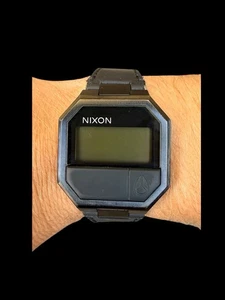 Nixon Robot Rock "The Re-Run" Herrenuhr - braucht Batterie - Bild 1 von 1