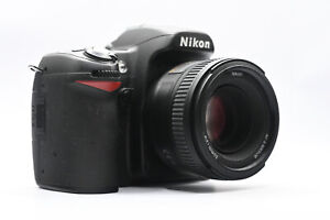Nikon D D80 10.2MP Digitalkamera - Schwarz (Kit mit AF 18-135mm Objektiv)