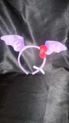 2011 SANRIO HELLO KITTY PURPLE BAT WINGS HEADBAND w/RED BOW HALLOWEEN GIRLS  - Изображение 1 из 4