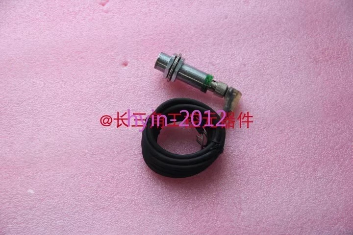 1pcs New photoelectric switch sensor E18A-MD5PK(no box) - Image 1 of 1
