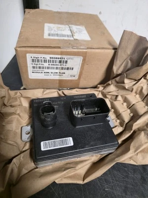 07 08 09 10 GM SILVERADO SIERRA SAVANA DURAMAX LMM GLOW PLUG MODULE  98089571 - Image 1 of 4