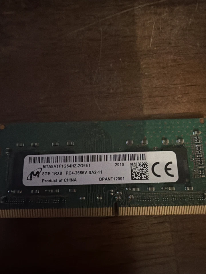 MEMORIA RAM portátil Micron 8 GB (1x8 GB) KHYXPX-MIE PC4-2666V usada Foto 1 de 1