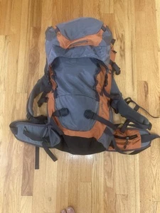 ꙮ REI Men's Pinnacle 40 Liter Climbing Internal Frame Backpack Hiking SizeMedium - Picture 1 of 8