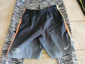 Nike kurze Hose M 152 Cr7 Messi Adidas 152 Messi Christiano Ronaldo - Bild 1 von 9