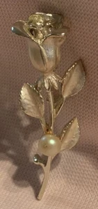 Vintage Gold Tone Rose And Pearl Brooch Pin 1960 - Picture 1 of 6