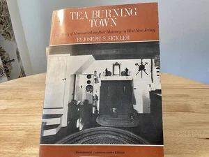 Tea Burning Town: Greenwich auf dem Cohansey in West NJ von Joseph Sickler, 1973 - Bild 1 von 16
