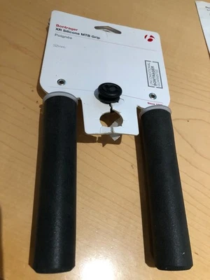 NOS Bontrager XR MTB Grip Black -  32mm Silicone - Poinee - Image 1 of 4