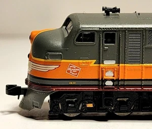 Life-Like N Scale MILWAUKEE ROAD E-7A Loco 17A #7037 BRAND NEW IN BOX-SCARCE - Picture 1 of 21