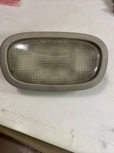 1999-2004 Jeep Grand Cherokee Dome Light Assembly Used OEM - Picture 1 of 3