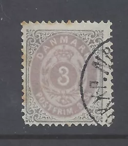 DANIMARCA 1870 3 sk. PALLIDO ROSSASTRO-VIOLA E GRIGIO USATO SG 42 - Foto 1 di 2