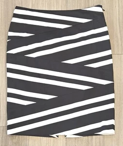 Falda lápiz forrada con cremallera lateral a rayas del mercado negro de la Casa Blanca para mujer talla 4 - Imagen 1 de 8