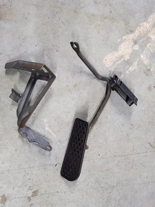 82 92 Camaro Firebird Trans Am GAS PEDAL Accelerator 88 tpi OEM GM - Picture 1 of 3
