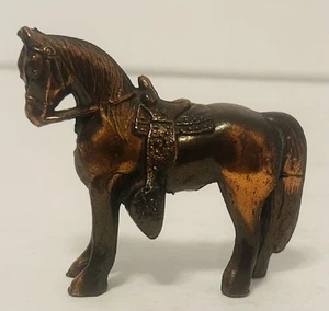 Estatuilla de caballo de metal cobre vintage feria carnaval premio pony potro ecuestre - Imagen 1 de 3