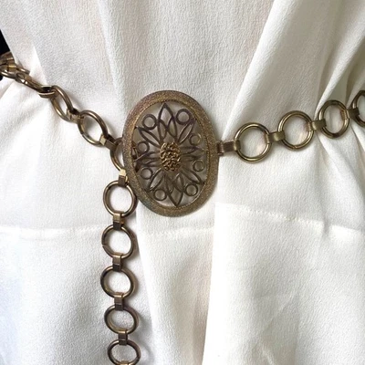 Vintage Gold Tone Chain Link Belt Ornate Oval Medallion Buckle Adjustable to 35" - Image 1 of 4