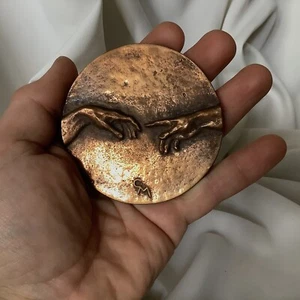 Miguel Ángel Sixto Creación Adán Toque Mano de Dios Italia Arte Antigua Medalla de Bronce - Imagen 1 de 10
