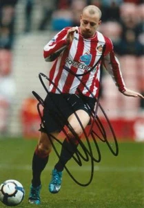 FOTO DE ACCIÓN 6x4 firmada por Sunderland: Alan Hutton + certificado de autenticidad - Imagen 1 de 1