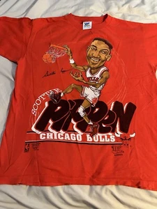 Scottie Pippen- 90s Vintage Bulls Shirt- Large - Picture 1 of 7