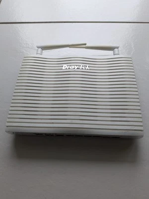 DrayTek Vigor2860n vDSL2 Wireless & Security Firewall with UK PSU - Image 1 of 4