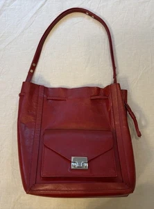 Loeffler Randall Lock Vachetta Kordelzugbeutel rot - Bild 1 von 23