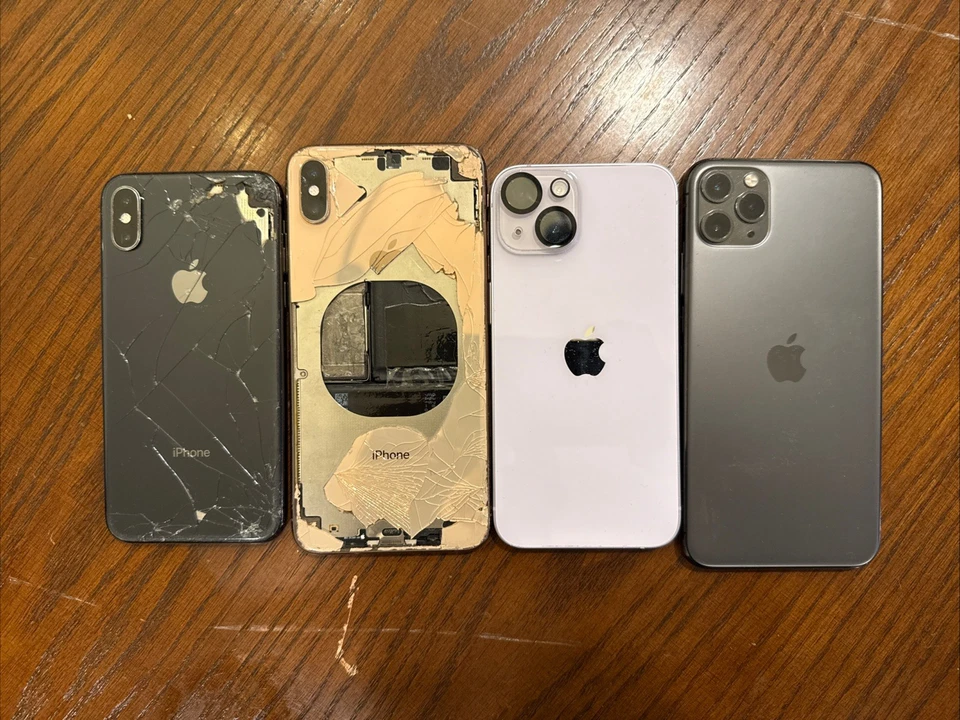 Parts Only Lot of 4 iphones PARTS ONLY Parts Only - Image 1 of 4