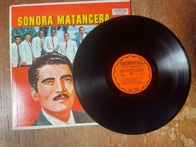 Sonora Matancera Presenta A Daniel Santos LP Tropical Records TRLP- 5109 (US) VG Foto 1 de 4