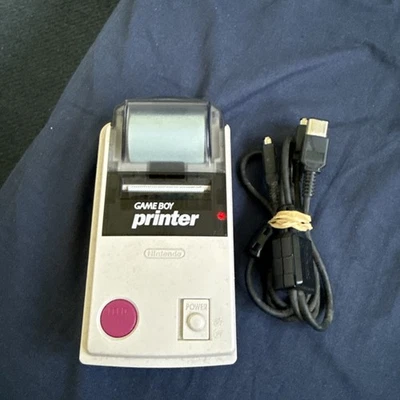 Impresora Gameboy con algo de papel y cable - Imagen 1 de 4