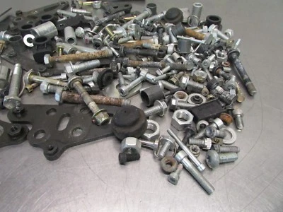 166 G VICTORY CROSS ROADS CUSTOM LE 2012 OEM HARDWARE PERNOS TUERCAS TORNILLOS Foto 1 de 4