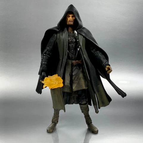 Toybiz Lord of the Rings Fellowship of the Ring STRIDER 6" Figure 2001 Cover