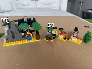 LEGO Pirates: Barnacle Bay Value Pack (1729) 99% - Picture 1 of 6