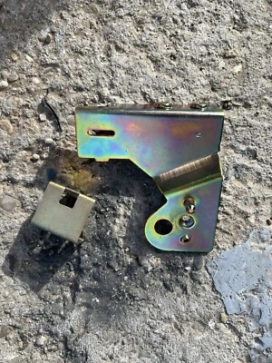 Supporto Audi TT 8N per sensore accelerazione trasversale ESP 1J0907657A 8N1907637A - Immagine 1 di 4