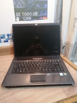 HP Compaq 550 No Enciende  Nada Pantalla en Buen Estado Averiado para Piezas. - Imagen 1 de 4
