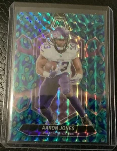 2024 Mosaic Aaron Jones Peacock SSP ๐ฅ๐ฆ๐ฅ๐ฆ - Picture 1 of 2