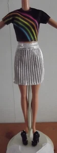 BARBIE RAINBOW SPARKLE SILVER METALLIC PLEATED SKIRT  SHOES & SHIRT  OUTFIT - Bild 1 von 8