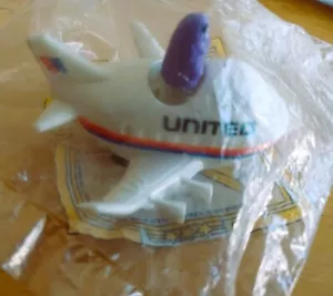 UNITED AIRLINES & McDonald's 747 reibungsfreundliches Skies Spielzeug, neuwertig in Verpackung - Bild 1 von 4