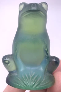 Lalique France Crystal Emerald Green Sitting Frog Figurine Signed 2" Mint - Picture 1 of 8