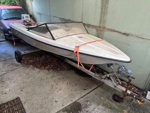 Fletcher speed Boat Project Johnson 50 outboard spares or repair runs - Picture 1 of 24
