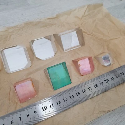 7x Optical Glass Prism Triangular Right Angle Colour Coated Prism - B32 - Image 1 of 4